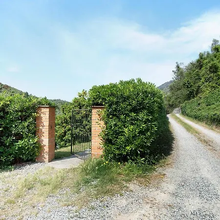 Nespolo Villa *